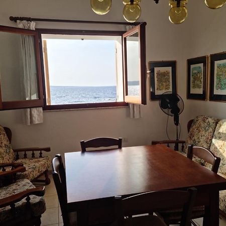 קאלאסטה Appartamento Scoglio Elisabetta מראה חיצוני תמונה